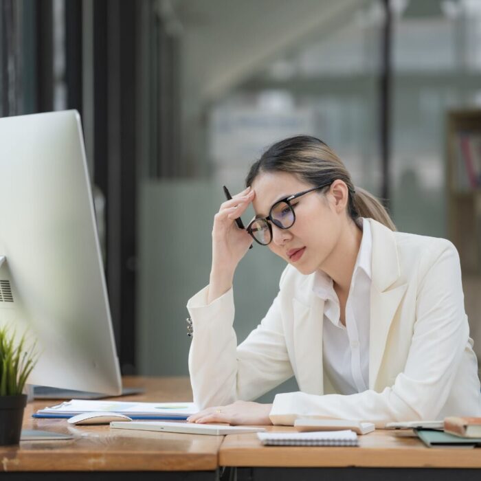 How to Admit Mistakes to Your Boss Without Harming Your Career